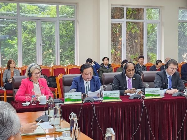 Vietnam stimulates Public-Private partnership to initiate new Project of 1M ha superior, low-emission rice