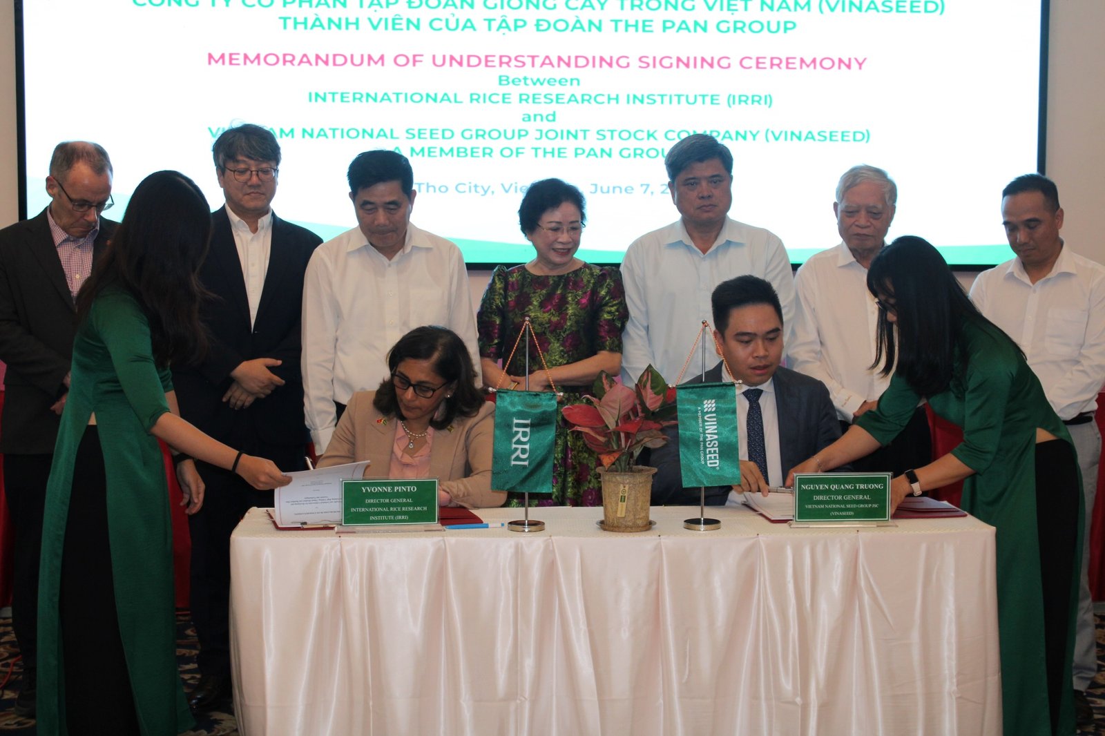 IRRI joins forces with Vietnam Seed Corporation to develop premium rice varieties